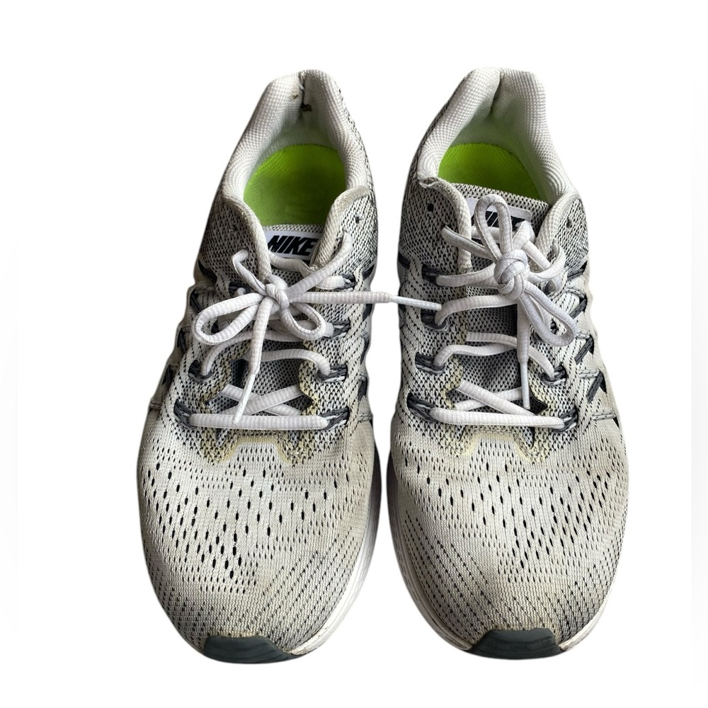 Nike Women’s Running Shoes Size 9.5 White & Gray Bike Workout Gym Sneakers!